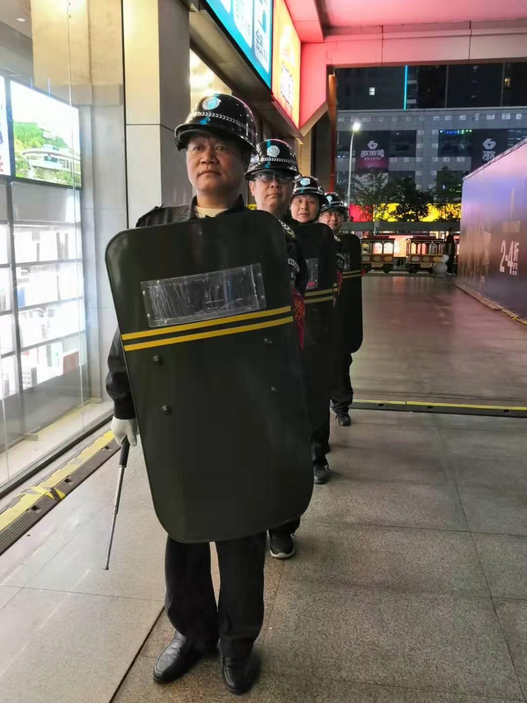 襄陽(yáng)戎安今天給大家介紹下保安員的11點(diǎn)工作職責(zé)！